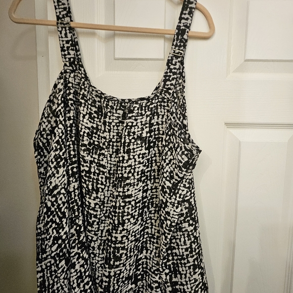 Black and White Patterned Women's Tank Top - Picture 4 of 5